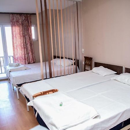 Art Theatre Caffe Hotel Struga Eksteriør bilde